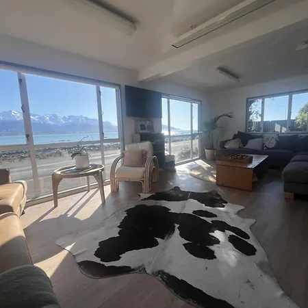 Kaikoura Seaside Lodge-3